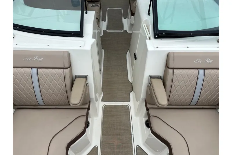 Slide: The Image of Sea Ray SDX 290 Outboard 2017 - 42