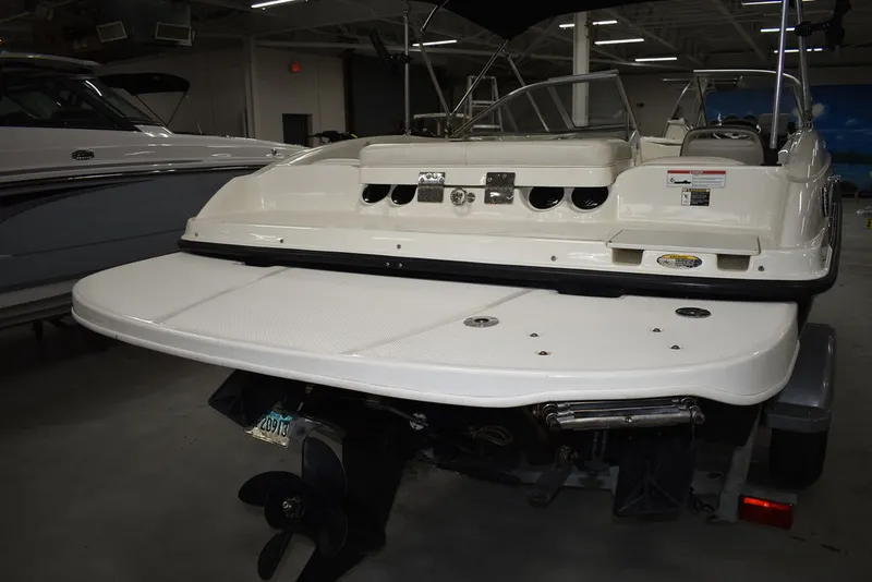 Slide: The Image of Bayliner Bowrider 185 2010 - 14