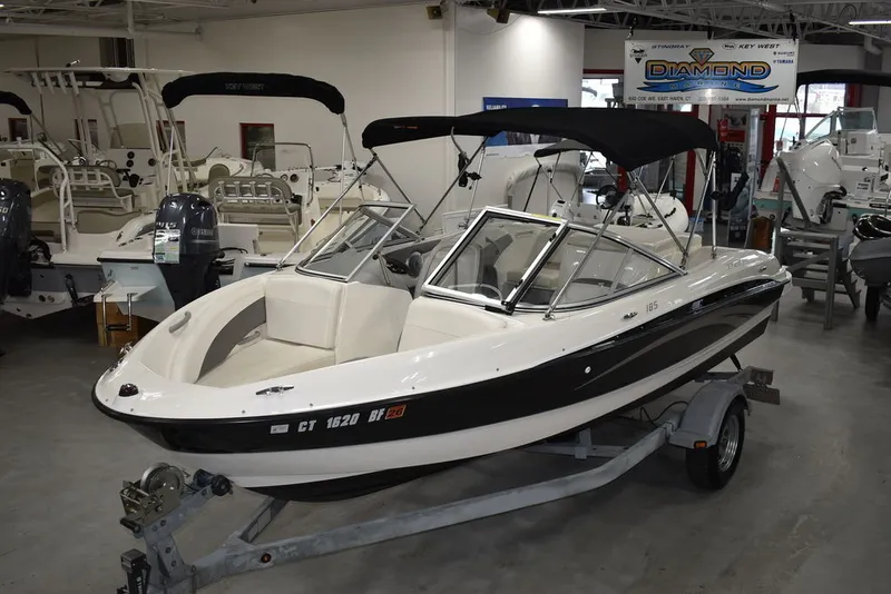 Slide: The Image of Bayliner Bowrider 185 2010 - 3