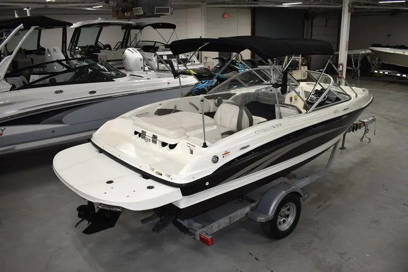 Slide: The Image of Bayliner Bowrider 185 2010 - 4