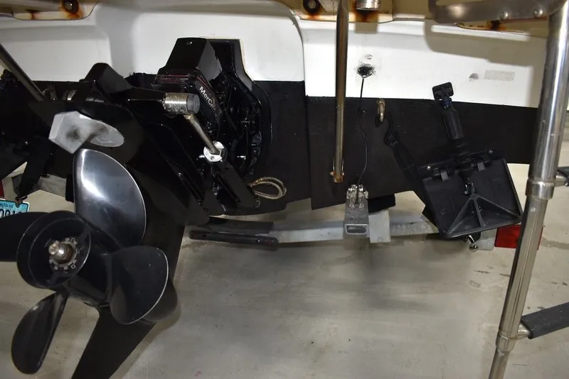 Slide: The Image of Bayliner Bowrider 185 2010 - 52