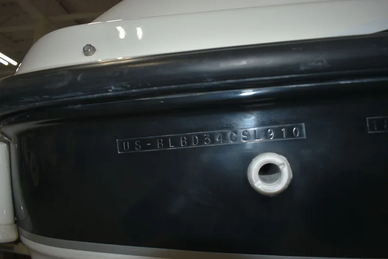 Slide: The Image of Bayliner Bowrider 185 2010 - 53