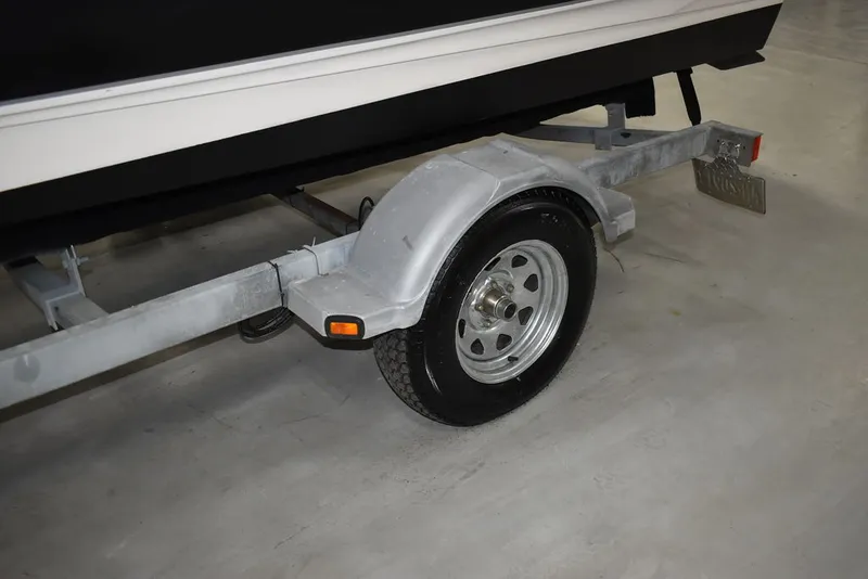 Slide: The Image of Bayliner Bowrider 185 2010 - 56