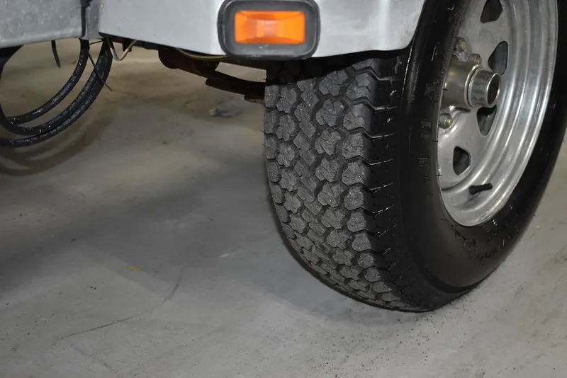 Slide: The Image of Bayliner Bowrider 185 2010 - 57