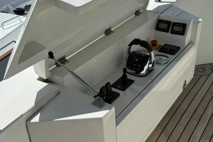 Slide: The Image of Engine Controls - 114