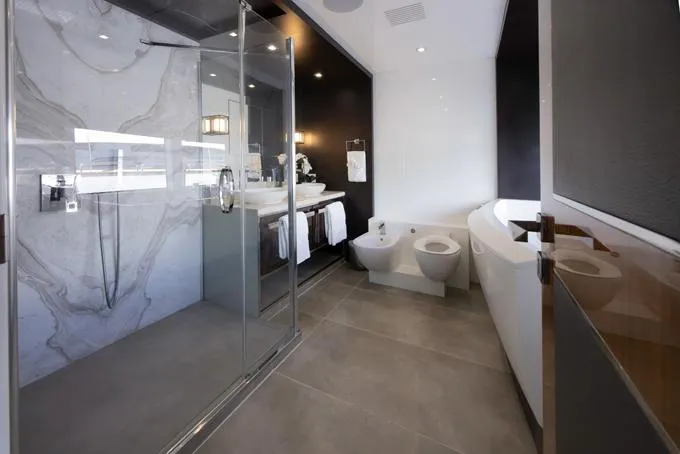 Slide: The Image of Master Bath - 23
