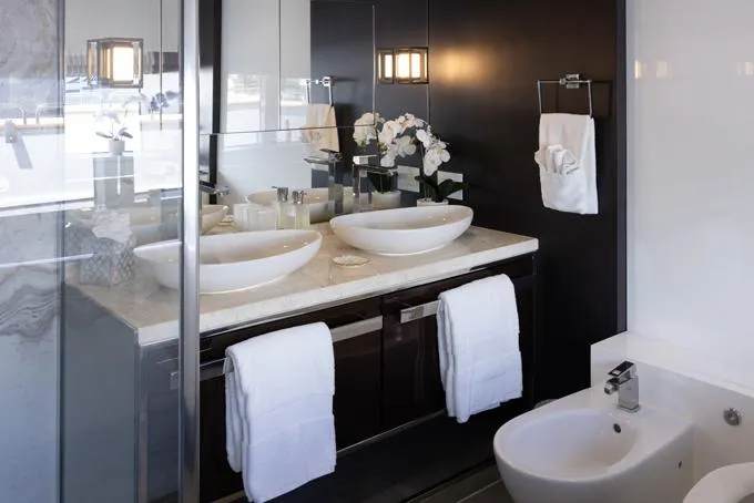 Slide: The Image of Master Bath - 24