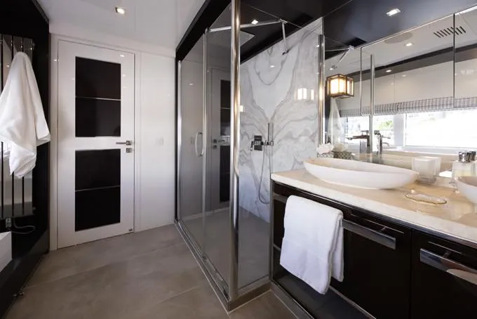 Slide: The Image of Master Bath - 26