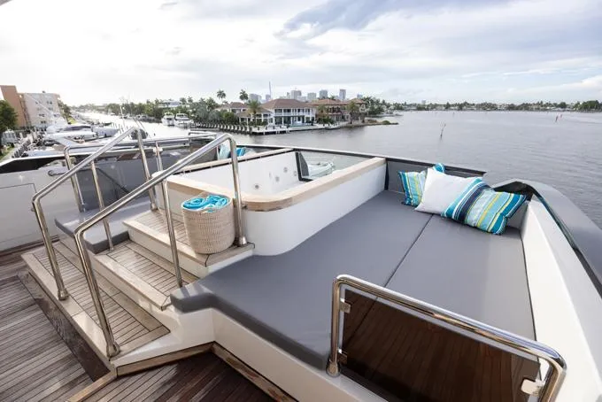 Slide: The Image of Flybridge Deck Sun Area - 78