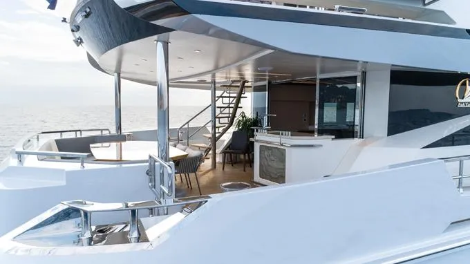 Slide: The Image of Aft Deck - 94