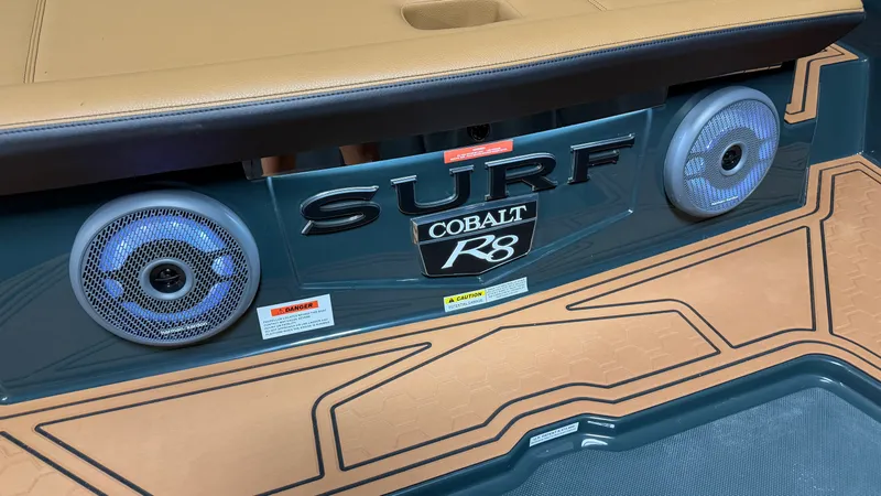 Slide: The Image of Cobalt R8 SURF 2027 - 11
