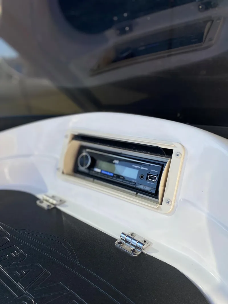 Slide: The Image of 2019 Caravelle 19 EBo Bowrider stereo system close-up. - 18