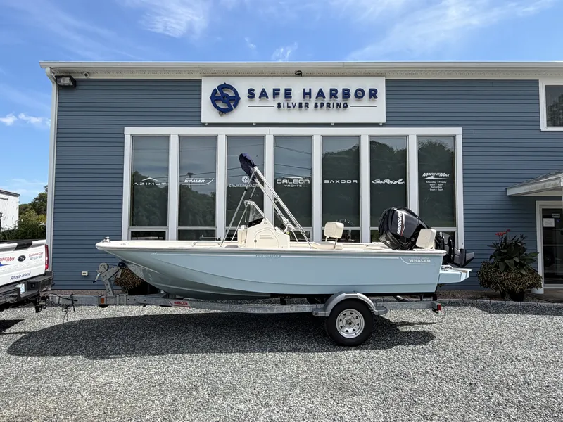 The Image of Boston Whaler 170 Montauk 2027 - 0