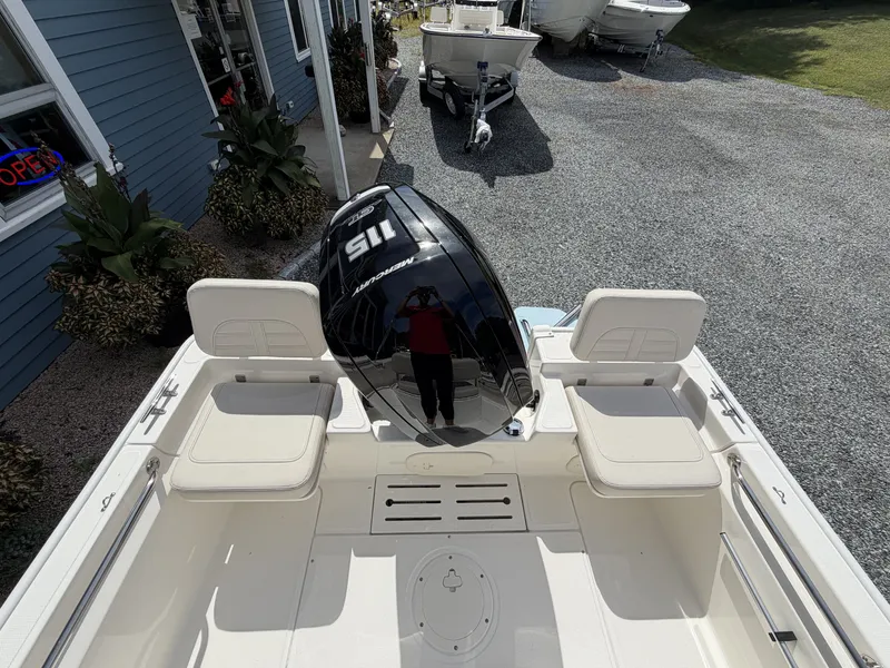 Slide: The Image of Boston Whaler 170 Montauk 2027 - 2