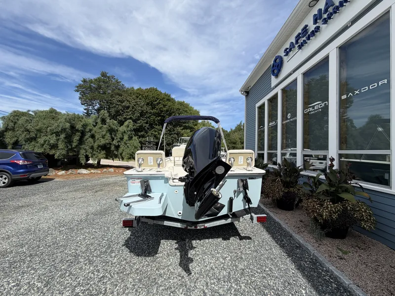 Slide: The Image of Boston Whaler 170 Montauk 2027 - 16