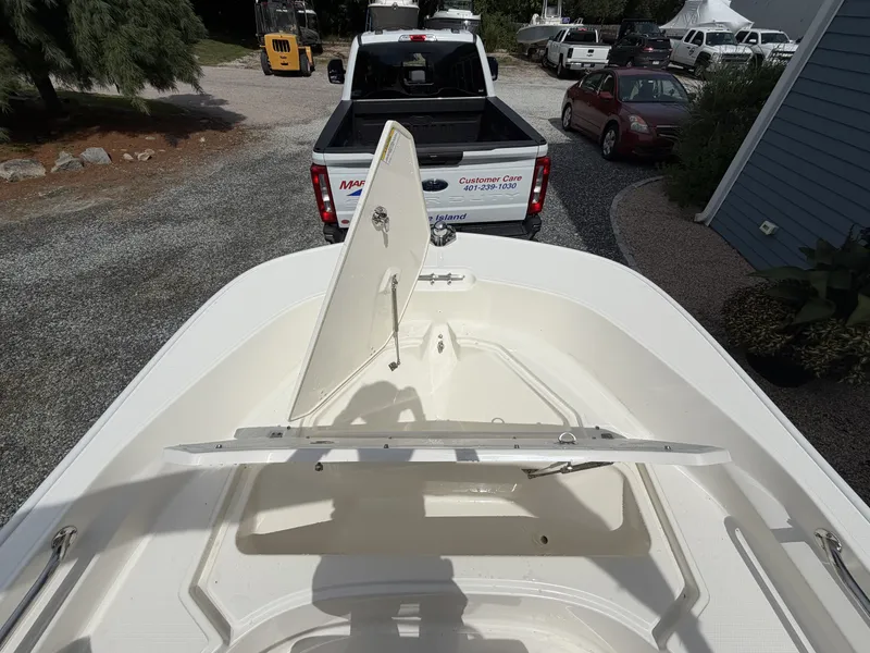 Slide: The Image of Boston Whaler 170 Montauk 2027 - 15