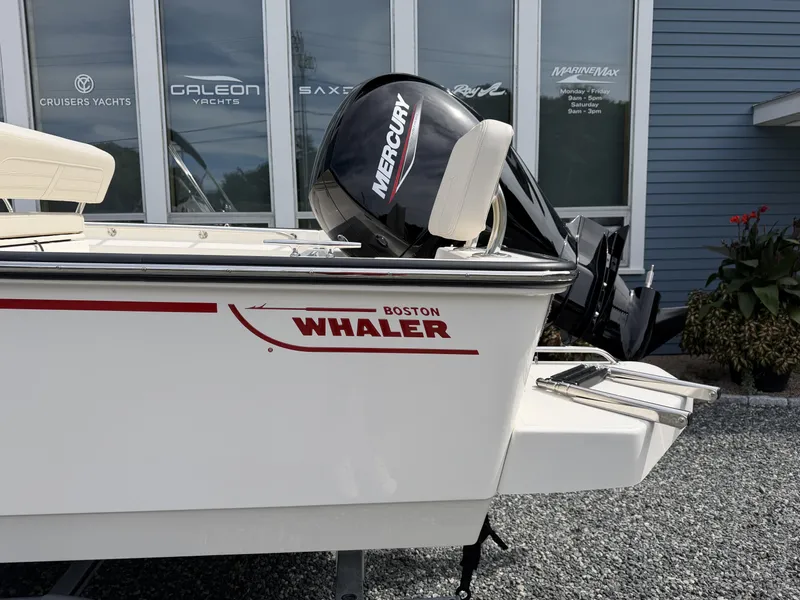 Slide: The Image of Boston Whaler 190 Montauk 2027 - 1