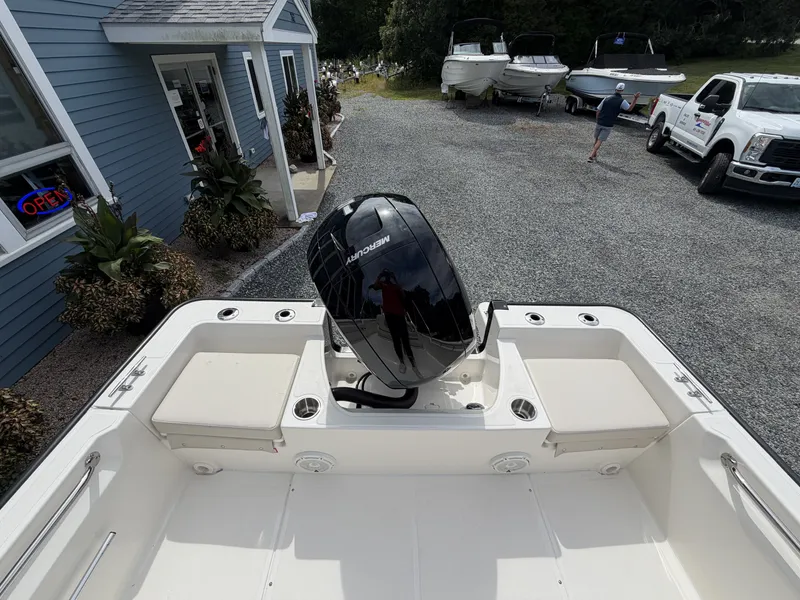 Slide: The Image of Boston Whaler 190 Montauk 2027 - 4