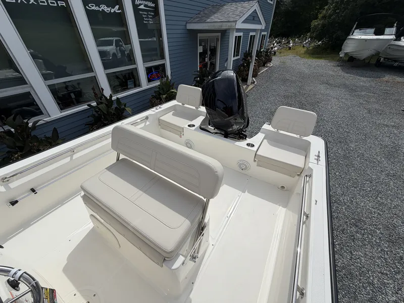 Slide: The Image of Boston Whaler 190 Montauk 2027 - 5