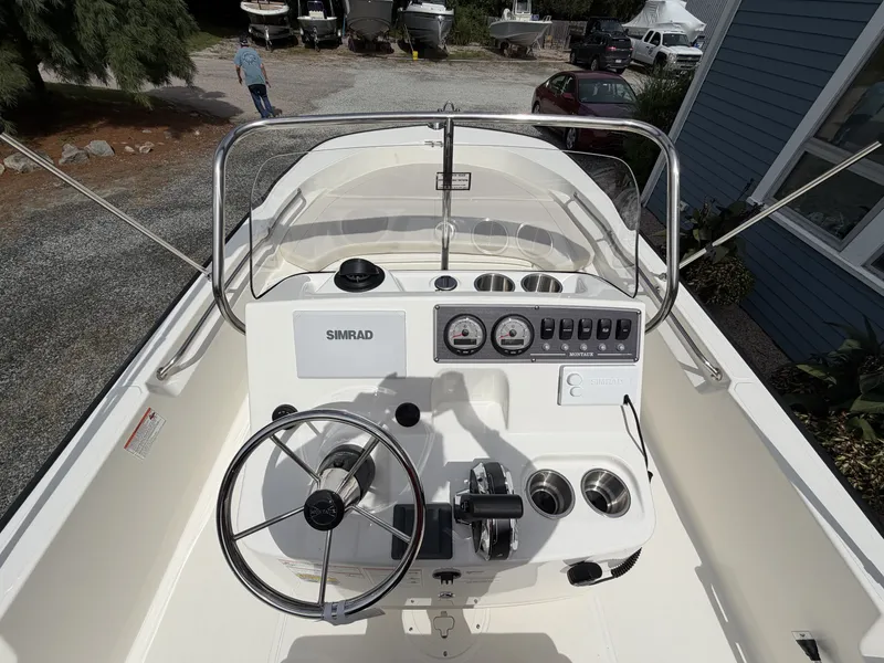 Slide: The Image of Boston Whaler 190 Montauk 2027 - 9