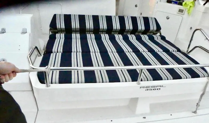 Slide: The Image of Regal Commodore 3560 2005 - 51