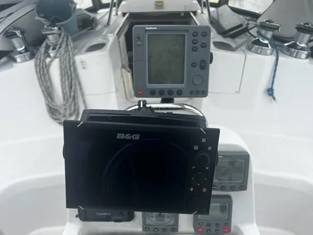 Slide: The Image of HUNTER 410 - 16