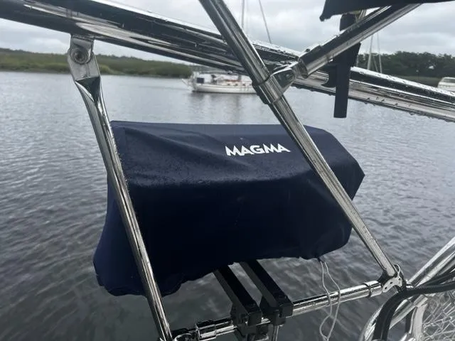 Slide: The Image of HUNTER 410 - 17