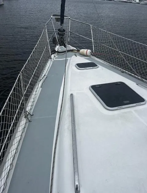 Slide: The Image of HUNTER 410 - 22