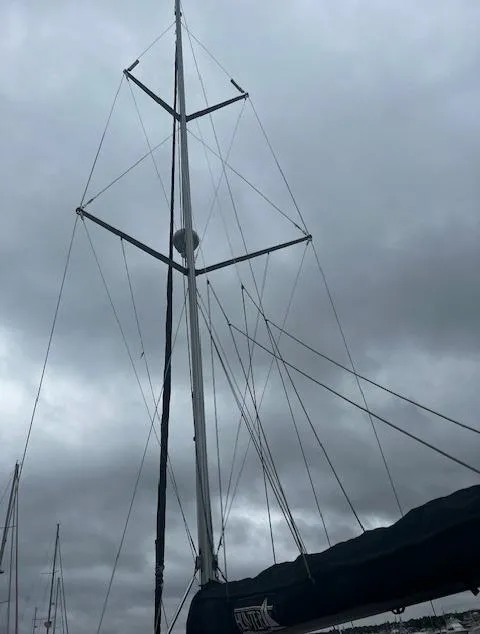 Slide: The Image of HUNTER 410 - 27