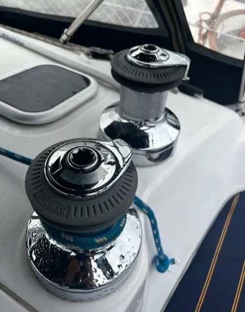 Slide: The Image of HUNTER 410 - 35