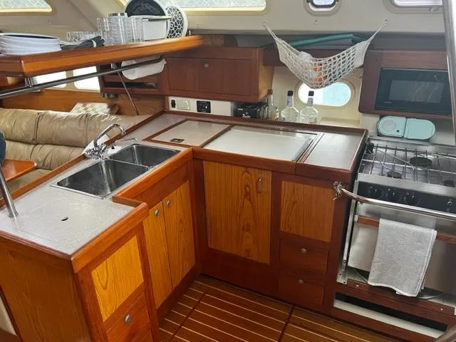 Slide: The Image of HUNTER 410 - 44