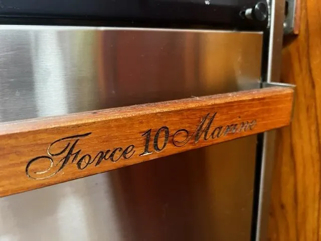 Slide: The Image of HUNTER 410 - 46