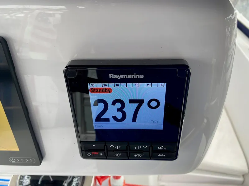 Slide: The Image of Raymarine display showing 237 degrees on a 2001 J Boats 32 yacht. - 12