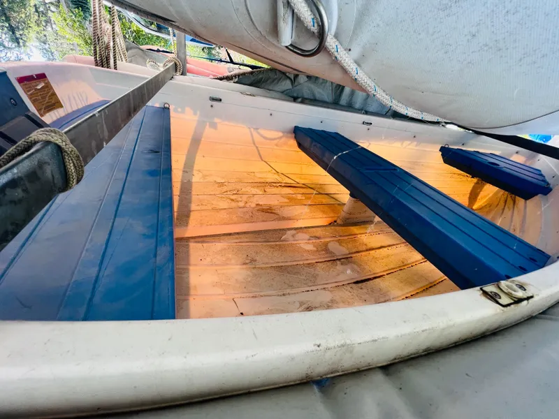 Slide: The Image of Beneteau Oceanis 351 1997 - 15