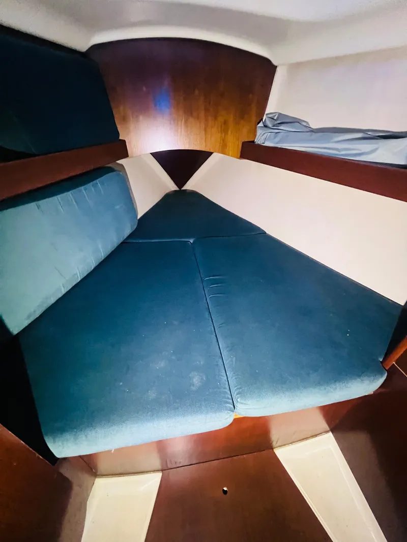 Slide: The Image of Beneteau Oceanis 351 1997 - 6