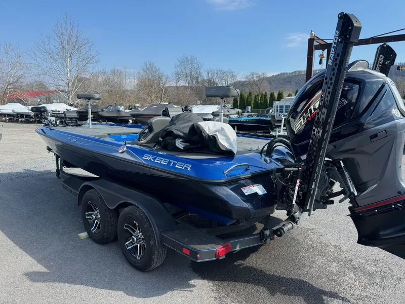 Slide: The Image of Skeeter ZXR20 2024 - 11