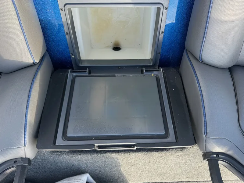 Slide: The Image of Skeeter ZXR20 2024 - 27