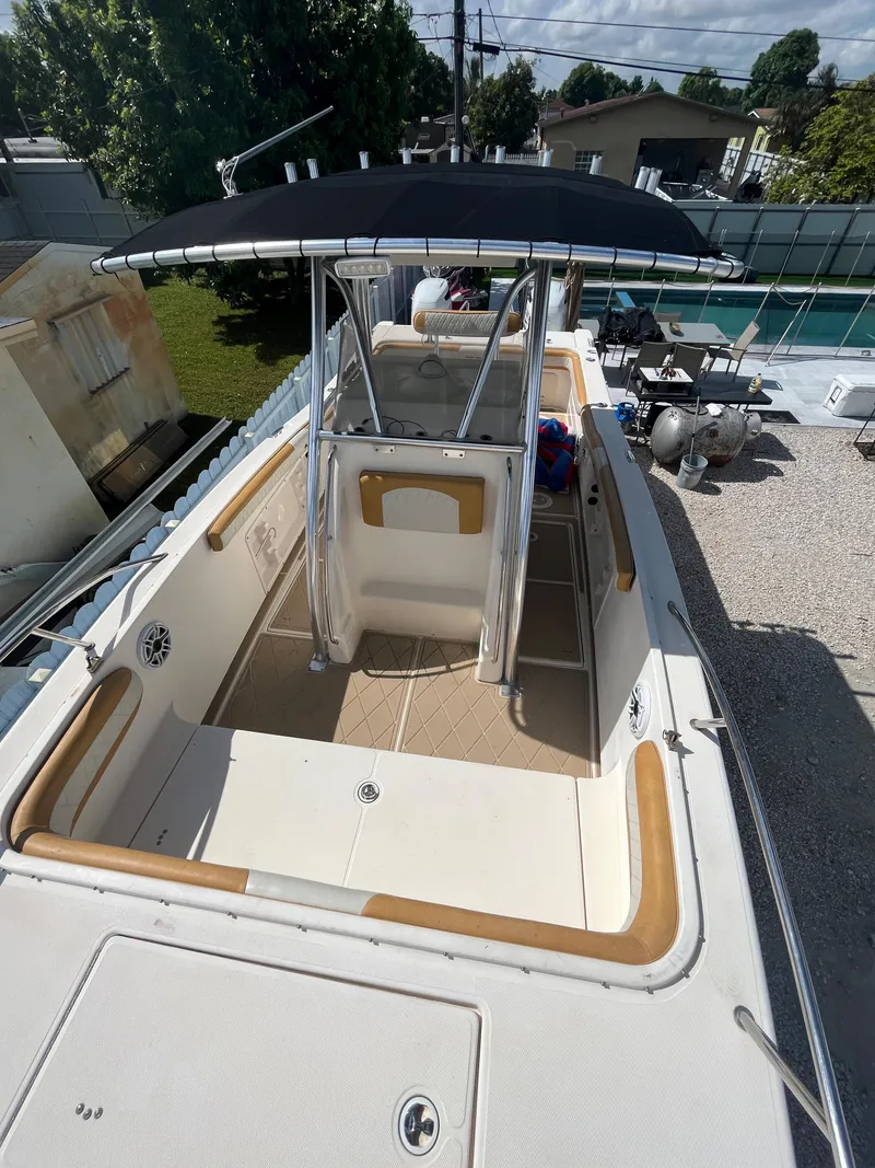 Slide: The Image of 2004 World Cat 270 SF boat with T-top and spacious deck. - 37