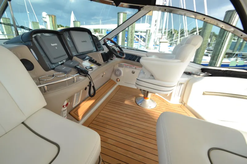 Slide: The Image of Interior of a 2007 Sea Ray 520 Sundancer yacht with modern equipment. - 13