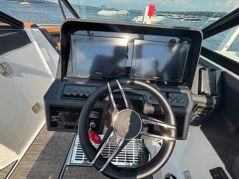 Slide: The Image of Cobalt R8 2024 - 250