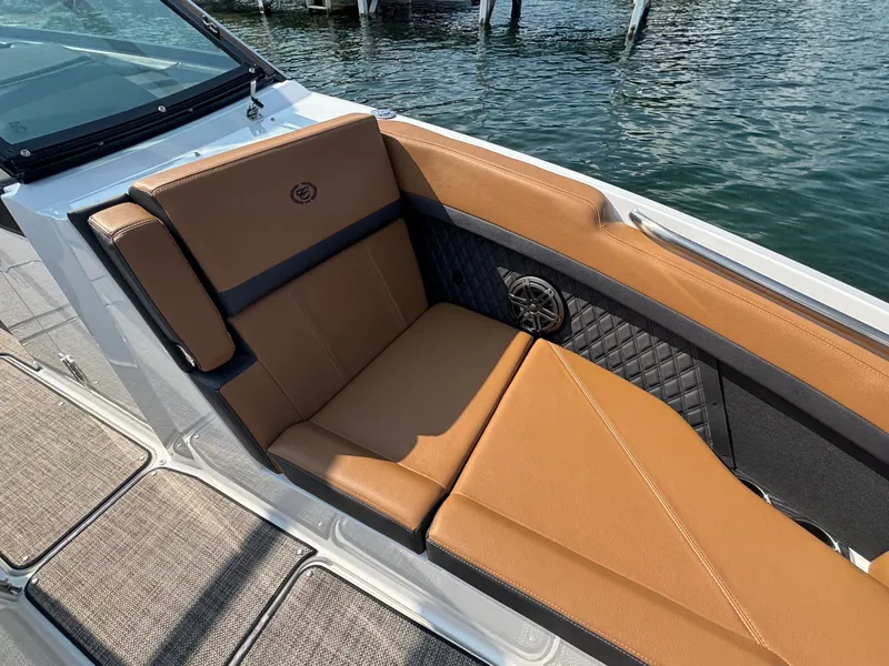 Slide: The Image of Cobalt R8 2024 - 256