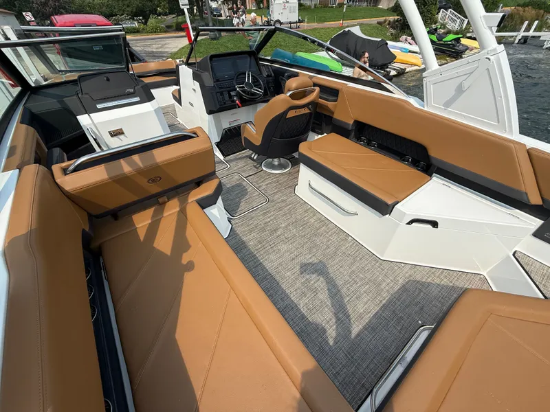 Slide: The Image of Cobalt R8 2024 - 196