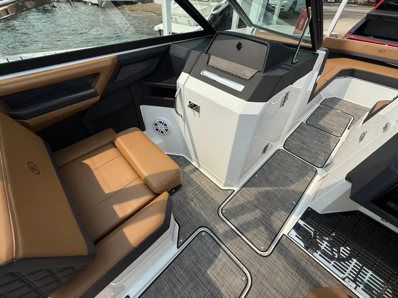 Slide: The Image of Cobalt R8 2024 - 203