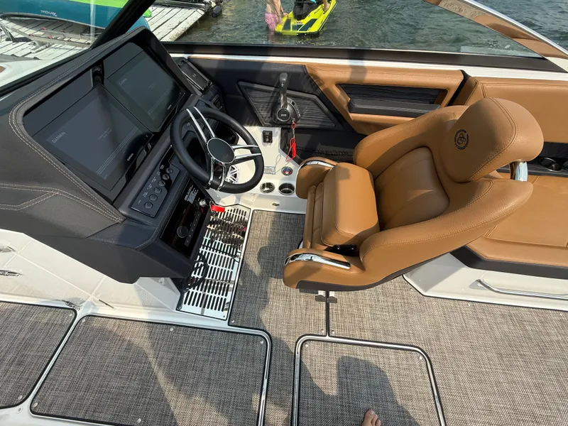 Slide: The Image of Cobalt R8 2024 - 200