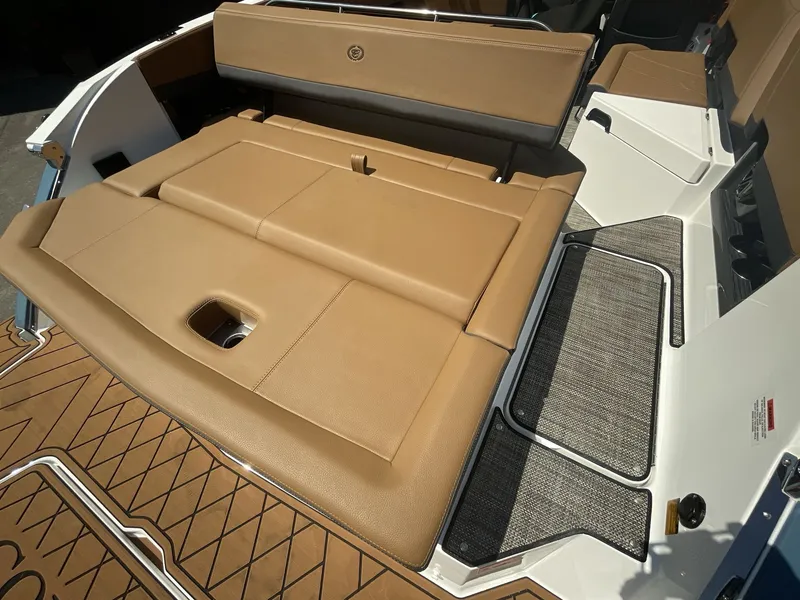 Slide: The Image of Cobalt R8 2024 - 220