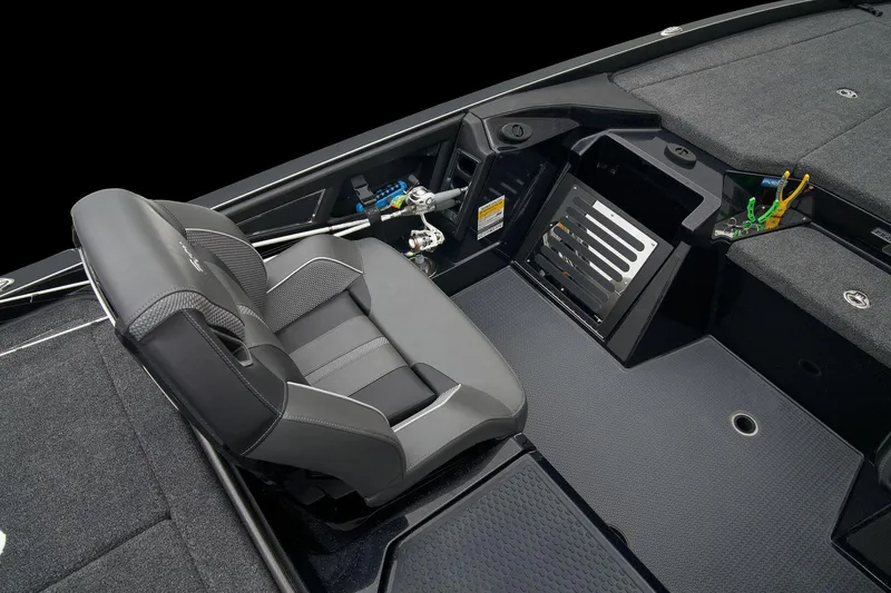 Slide: The Image of Ranger Boats Z520R Ranger Cup Equipped 2024 - 37