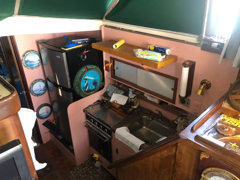 Slide: The Image of Bertram 42 Convertible 1980 - 7