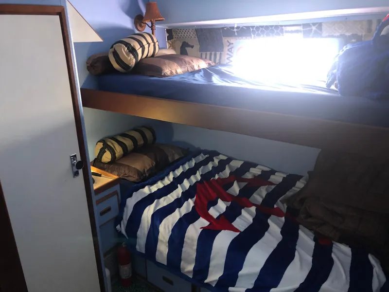 Slide: The Image of Bertram 42 Convertible 1980 - 9