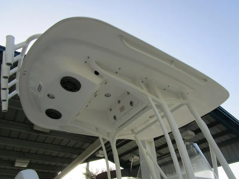 Slide: The Image of Cobia 220 CC 2024 - 5