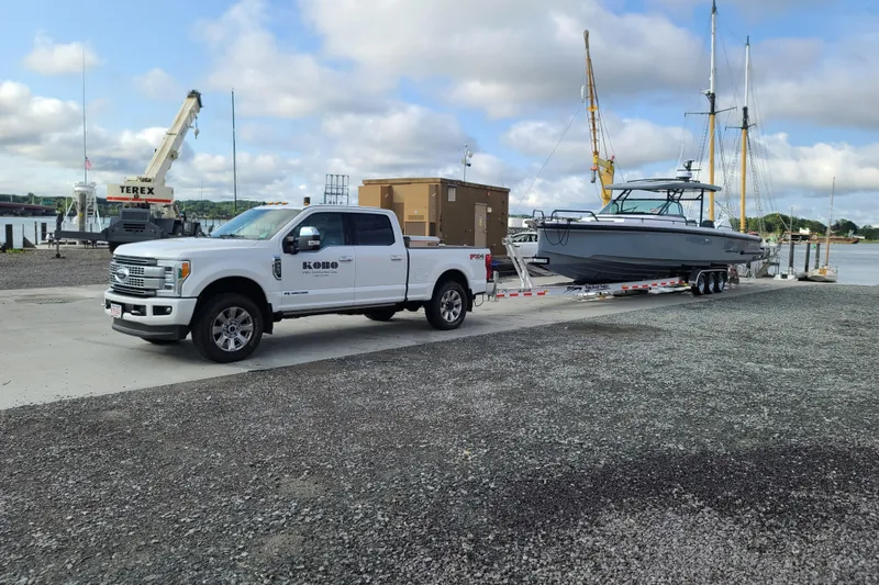 Slide: The Image of Axopar 37 Sun Top 2021 - 16